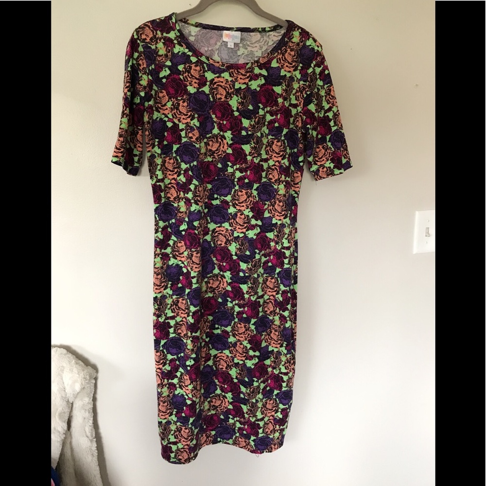 Buy 2 get 1 ♥️ NWOT LuLaRoe Julia dress